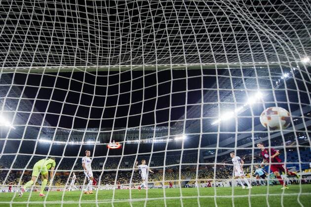 Fußball, EL, Sorja Luhansk - Östersunds FK 170914 Zoryas spelare deppar efter att Östersunds Saman Ghoddos (ej i bild) gör 0-1 under fotbollsmatchen i Europa League mellan Zorya och Östersund den 14 september 2017 i Lviv.  Copyright: JOHANNAxLUNDBERG BB170914JL049