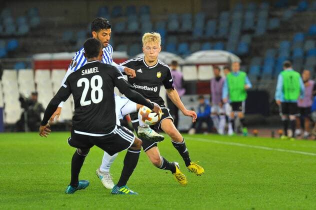 Fußball, EL, Real Sociedad San Sebastian - Rosenborg Trondheim September 14, 2017 - San Sebastian, Gipuzkoa - Basque Country, Spain - Carlos Vela of Real Sociedad (C) reacts Alex Gersbach and Birger Meling of Rosenborg BK during the UEFA Europa League Group L football match between Real Sociedad and Rosenborg BK at the Anoeta Stadium, on 14 september 2017 in San Sebastian, Spain Real Sociedad v Rosenborg BK - UEFA Europa League  - ZUMAn230 20170914_zaa_n230_335 Copyright: xJosexIgnacioxUnanuex
