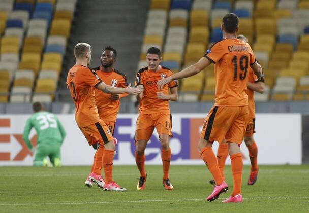 Fußball, EL, Dynamo Kiew - KF Skenderbeu Korca September 14, 2017 - SkoÂ«nderbeu players celebrate after Gjergj Muzaka( C) scores goal during the UEFA Europa League Group B soccer match between FC Dynamo Kyiv and FC SkoÂ«nderbeu , at the NSK Olimpiyskyi in Kyiv, Ukraine, September 14, 2017. The UEFA Europa League Group B soccer match between FC Dynamo Kyiv and FC SkÃ«nderbeu , at the NSK Olimpiyskyi in Kyiv. - ZUMAs334 80118185st Copyright: xAnatoliixStepanovx