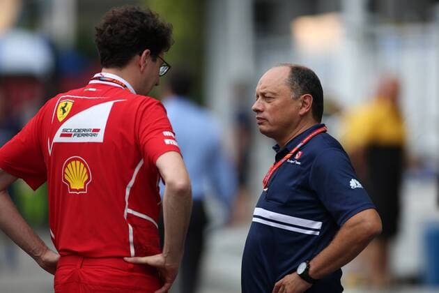 15.09.2017 - (L-R) Mattia Binotto (ITA) Chief Technical Officer, Scuderia Ferrari and Frederic Vasseur (FRA) Sauber Team Principal Singapore Grand Prix 14 - 17 September 2017 15.09.2017 - (L-R) Mattia Binotto (ITA) Chief Technical Officer, Scuderia Ferrari and Frederic Vasseur (FRA) Sauber Team Principal 