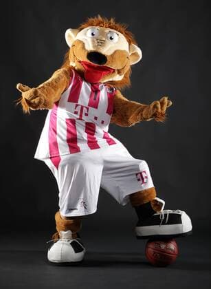 Mascots Bonni Telekom Baskets Bonn 2017 2018 Photo Joern Wolter