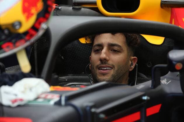 Formel 1, GP Singapur, Teams testen erneut Halo 15.09.2017 - Free Practice 1, Daniel Ricciardo (AUS) Red Bull Racing RB13 with Halo. Singapore Grand Prix 14 - 17 September 2017 15.09.2017 - Free Practice 1, Daniel Ricciardo (AUS) Red Bull Racing RB13 with Halo. 