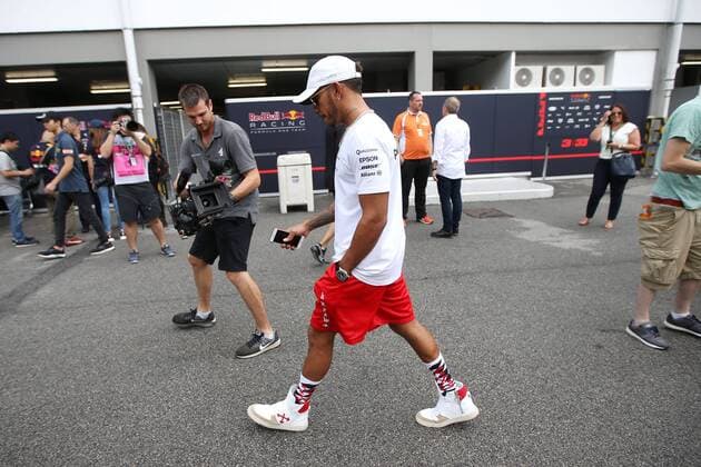 Motorsports: FIA Formula One World Championship WM Weltmeisterschaft 2017, Grand Prix of Singapore, 44 Lewis Hamilton (GBR, Mercedes AMG Petronas F1 Team), Singapore Singapore