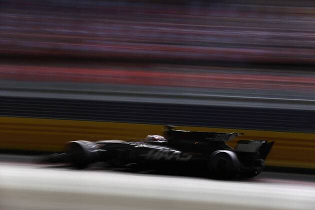 15.09.2017 - Free Practice 2, Romain Grosjean (FRA) Haas F1 Team VF-17 Singapore Grand Prix 14 - 17 September 2017 15.09.2017 - Free Practice 2, Romain Grosjean (FRA) Haas F1 Team VF-17 