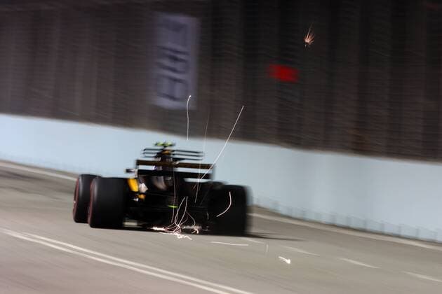 15.09.2017 - Free Practice 2, Jolyon Palmer (GBR) Renault F1 Team RS17 Singapore Grand Prix 14 - 17 September 2017 15.09.2017 - Free Practice 2, Jolyon Palmer (GBR) Renault Sport F1 Team RS17 