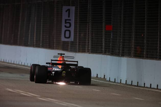 15.09.2017 - Free Practice 2, Daniel Ricciardo (AUS) Red Bull Racing RB13 Singapore Grand Prix 14 - 17 September 2017 15.09.2017 - Free Practice 2, Daniel Ricciardo (AUS) Red Bull Racing RB13 