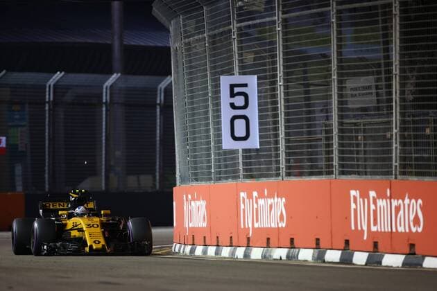 15.09.2017 - Free Practice 2, Jolyon Palmer (GBR) Renault F1 Team RS17 Singapore Grand Prix 14 - 17 September 2017 15.09.2017 - Free Practice 2, Jolyon Palmer (GBR) Renault Sport F1 Team RS17 