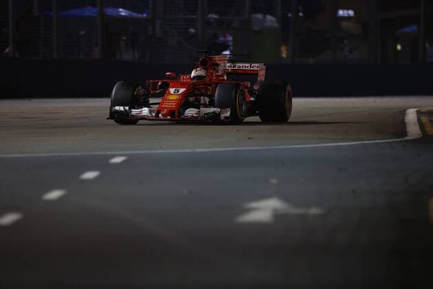 15.09.2017 - Free Practice 2, Sebastian Vettel (GER) Scuderia Ferrari SF70H Singapore Grand Prix 14 - 17 September 2017 15.09.2017 - Free Practice 2, Sebastian Vettel (GER) Scuderia Ferrari SF70H 