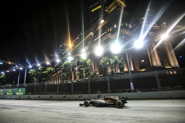 Motorsports: FIA Formula One World Championship WM Weltmeisterschaft 2017, Grand Prix of Singapore, 44 Lewis Hamilton (GBR, Mercedes AMG Petronas F1 Team), Singapore Singapore