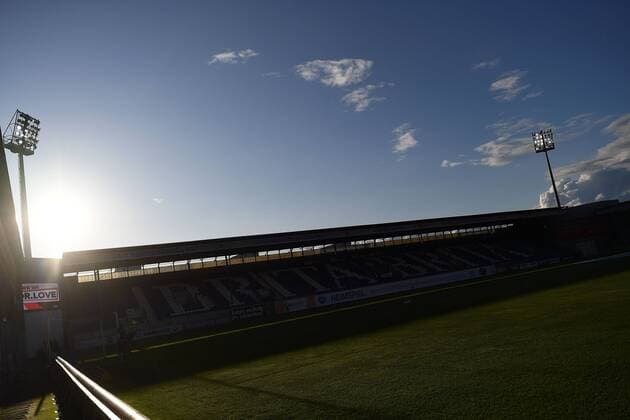 15 09 2017 xJHx Football 3 League SV blow Wiesbaden Chemnitz FC emspor v l Stadium View Indoors Lawn square Pitch Floodlight Sun Grandstand Wiesbaden
