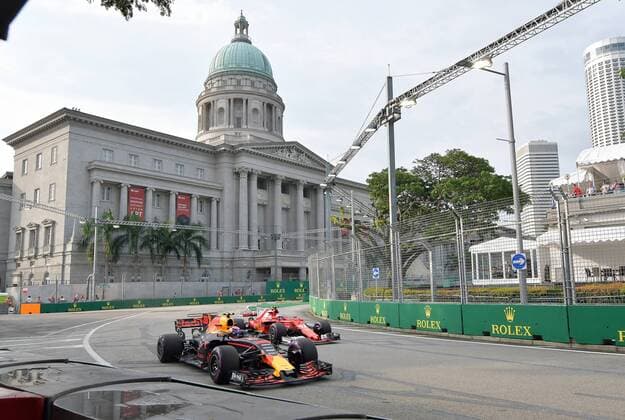 Max Verstappen Red Bull Racing Kimi Raiikkoenen Scuderia Ferrari Formula 1 GP Singapore 15 09 2017 Photo mspb Stefan Schneider Max Verstappen Kimi Raiikkoenen Formula 1 GP Singapore