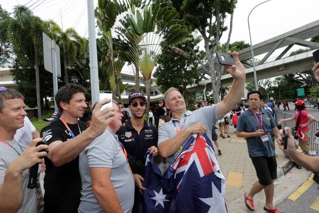 16.09.2017 - Daniel Ricciardo (AUS) Red Bull Racing RB13 Singapore Grand Prix 14 - 17 September 2017 16.09.2017 - Daniel Ricciardo (AUS) Red Bull Racing RB13 