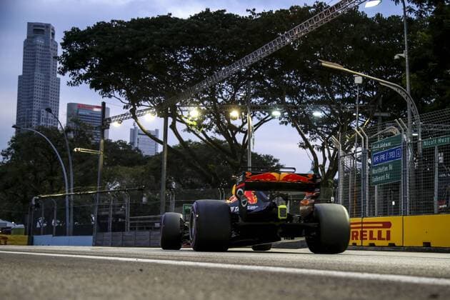 Motorsports: FIA Formula One World Championship WM Weltmeisterschaft 2017, Grand Prix of Singapore, 3 Daniel Ricciardo (AUS, Red Bull Racing), Singapore Singapore