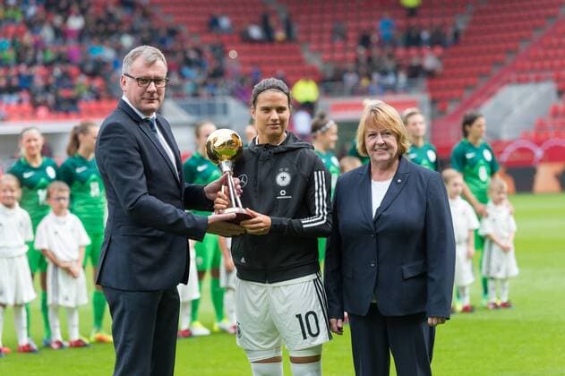 Ingolstadt Germany 16 09 2017 FIFA World Cup Qualifier 2017 18 Season Germany Slovenia Dzsenifer Marozsan ger gets the Prize to Erin football the Year presented