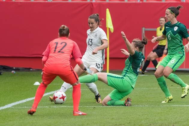 Ingolstadt Germany 16 09 2017 FIFA World Cup Qualifier 2017 18 Season Germany Slovenia v l Sonja Cevnik SLO Sara Daebritz ger and Spela SLO and Sara SLO