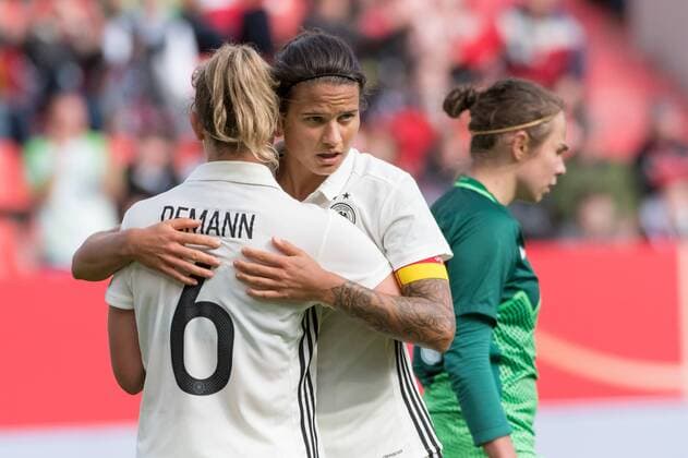 Ingolstadt Germany 16 09 2017 FIFA World Cup Qualifier 2017 18 Season Germany Slovenia cheering and happiness After the 6 0 with v l Kristin Demann ger and Dzsenifer Marozsan ger
