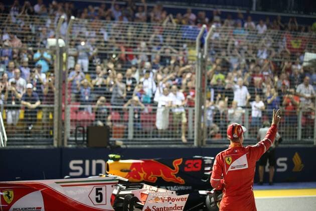 16.09.2017 - Qualifying, Sebastian Vettel (GER) Scuderia Ferrari SF70H pole position Singapore Grand Prix 14 - 17 September 2017 16.09.2017 - Qualifying, Sebastian Vettel (GER) Scuderia Ferrari SF70H pole position 