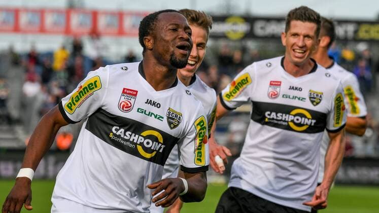 SOCCER - BL, Altach vs Rapid ALTACH,AUSTRIA,16.SEP.17 - SOCCER - tipico Bundesliga, SCR Altach vs SK Rapid Wien. Image shows the rejoicing of Bernard Tekpetey, Stefan Nutz and Stefan Nutz (Altach). Keywords: Wien Energie. GEPAxpictures xOliverxLerch