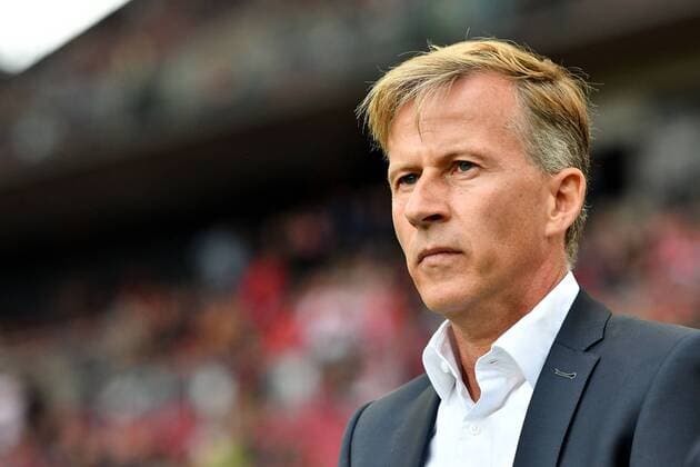 16 09 2017 xfux Football 1 Bundesliga VfB Stuttgart VfL Wolfsburg emspor v l team manager Andries Jonker VfL Wolfsburg Stuttgart