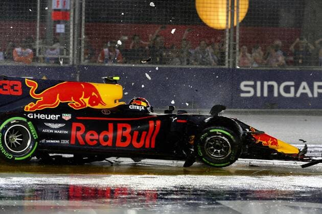 Crash Max Verstappen nel 33 Red Bull Racing grand Prize from Singapore 2017 Race motor aviation Formula 1 17 09 2017 Singapore Copyright: xAndre Eibner-Pressefotox EP_JAE