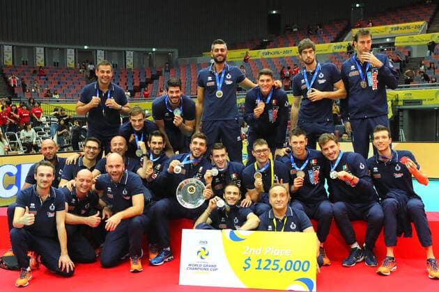 Italy team group Mannschaftsbild Totale (ITA), SEPTEMBER 17, 2017 - Volleyball : FIVB World Grand Champions Cup 2017 Men s Award Ceremony at Osaka Municipal Central Gymnasium in Osaka, Japan. Noxthirdxpartyxsales  (xjwa023937)