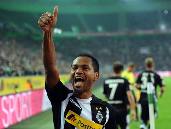 Borussia Moenchengladbach VfB Stuttgart 19 09 2017 the Scorer to 1 0 Raphael BMG cheering before the Fanblock HM