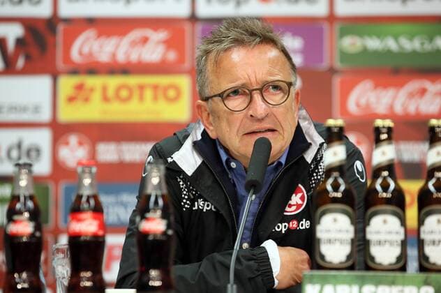 Kaiserslautern Ore Aue Football 2 Bundesliga 19 09 2017 Fritz Walter Stadium Football 2 Bundesliga 7 Matchday 1 FC Kaiserslautern vs FC Ore Mountains Aue 0 2 0 1 in Picture team manager Norbert Meier 1 FC Kaiserslautern