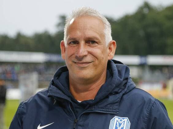 20 09 2017 Hänsch Arena Meppen GER 3 League SV Meppen vs VfL Osnabrück Good mood Christian Neidhart Coach SV Meppen Meppen Niedersachsen Germany Hänsch Arena