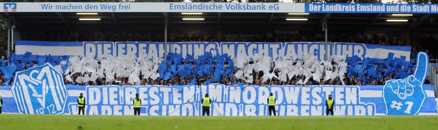 Soccer 3 League 09 Matchday SV Meppen VfL Osnabrück on 20 09 2017 in the Haensch Arena in Meppen Fans from Meppen with a choreography at the beginning of the game MT
