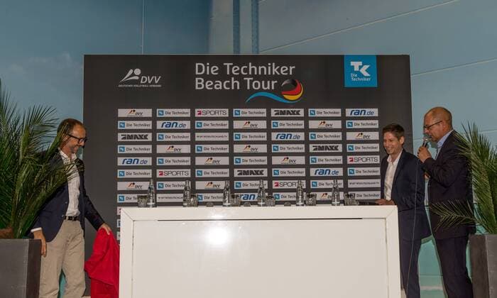 PK The technicians Beach Tour Tour 2018 Hamburg on 21 09 2017 Thomas Krone President DVV Arne Dirks Managing Director Deutshe Volleyball Sport GmbH Frank Ehrich Comtent GmbH PK The technicians Beach Tour Tour 2018 on 21 09 2017 Beach Center Hamburg xPWx
