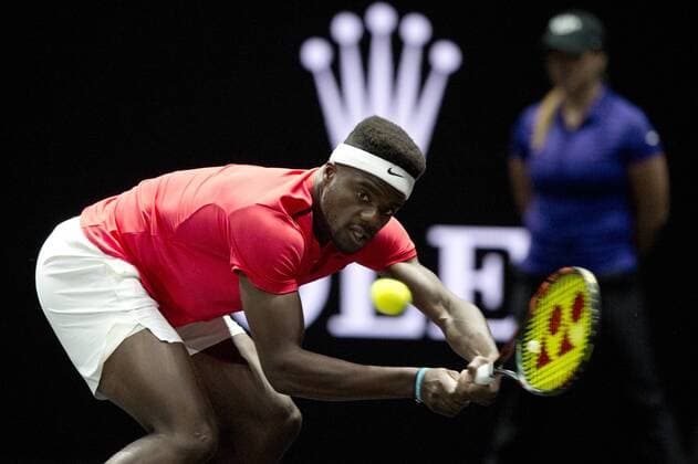 Bilder des Tages - SPORT US tennis player FRANCIS TIAFOE (Team World) in action during the first match, singles, within the first edition of the Laver Cup tennis tournament in Prague, Czech Republic, on September 22, 2017. (CTKxPhoto MichalxKamaryt) CTKPhotoP201709220492601  kmt 4