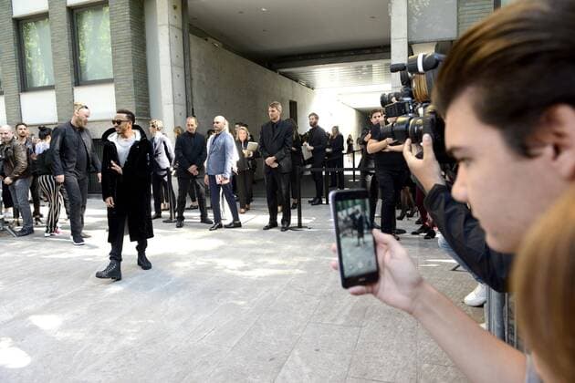 Foto IPP Matteo Rossetti Milano 22 09 2017 Milano Fashion Week. Fashion Street street style - streetsnaps da Armani nella foto: il pilota di formula 1 Lewis Hamilton  Copyright: xx xIPPx