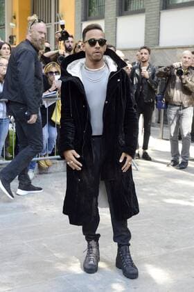 Foto IPP Matteo Rossetti Milano 22 09 2017 Milano Fashion Week. Fashion Street street style - streetsnaps da Armani nella foto: il pilota di formula 1 Lewis Hamilton  Copyright: xx xIPPx