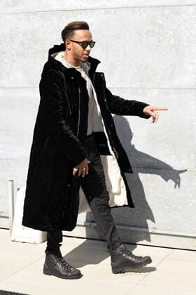 Bilder des Tages - SPORT Woman.s Fashion Week spring_summer. 2018 Giorgio Armani Arrivals - in the picture: Lewis Hamilton  Copyright: xSimonaxChiocciax xIPAx xFotosickix