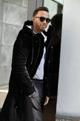 Woman.s Fashion Week spring_summer. 2018 Giorgio Armani Arrivals - in the picture: Lewis Hamilton  Copyright: xSimonaxChiocciax xIPAx xFotosickix