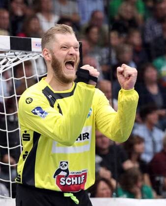 Themen der Woche - SPORT Bilder des Tages - SPORT Frisch Auf Göppingen - TVB 1898 Stuttgart Deutschland, Göppingen, 24.09.2017, DKB-Handball Bundesliga, Saison 2017 2018, Frisch Auf Göppingen - TVB 1898 Stuttgart: Johannes Bitter (TVB 1898 Stuttgart).