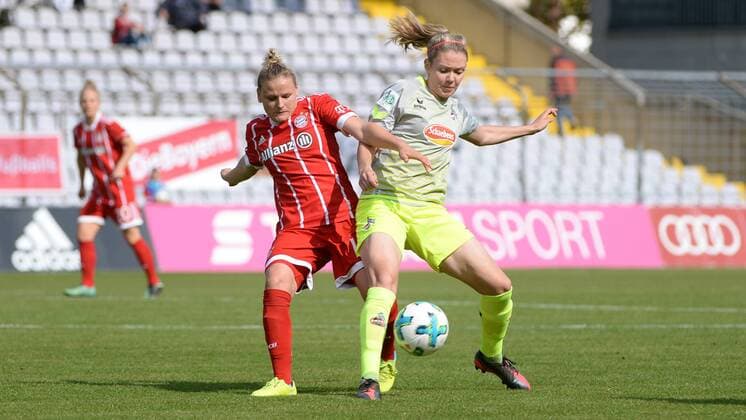 v.li.: Dominika Skorvankova (FC Bayern München, FCB, 18) Theresa Gosch (Köln, 24) im Zweikampf, Duell, duel, tackle, Dynamik, Action, Aktion, Fussball,Allianz Frauen-Bundesliga, FC Bayern München - 1. FC Köln, xslx