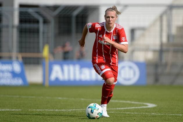 Kristin Demann (FC Bayern München , 4) Freisteller, Einzelbild, Aktion, Action, Fussball,Allianz Frauen-Bundesliga, FC Bayern München - 1. FC Köln, xslx