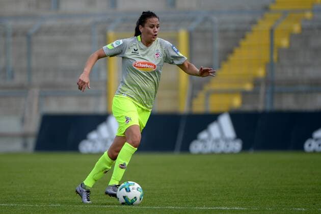 Amber Hearn (Köln, 10) Freisteller, Einzelbild, Aktion, Action, Fussball,Allianz Frauen-Bundesliga, FC Bayern München - 1. FC Köln, xslx