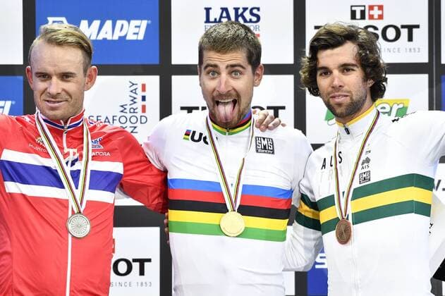 Themen der Woche - SPORT Bilder des Tages - SPORT Norvegian Alexander Kristoff (L) Slovakian Peter Sagan (C) and Australian Michael Mattews pictured on the podium after the men s elite road race at the 2017 UCI Road World Cycling Championships in Bergen, Norway, Sunday 24 September 2017. YORICKxJANSENS  x05171905x