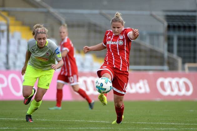 v.li.: Theresa Gosch (Köln, 24) Dominika Skorvankova (FC Bayern München, FCB, 18), Fussball,Allianz Frauen-Bundesliga, FC Bayern München - 1. FC Köln, xslx