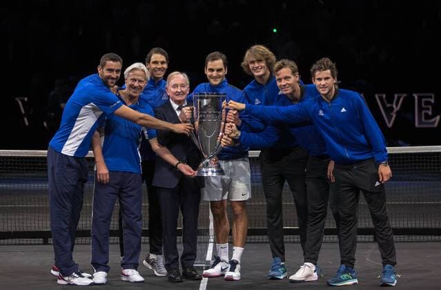 September 24, 2017 - Prague, Czech Republic - (L-R) Marin Cilic, Bjorn Borg, Rafael Nadal, Rod Laver, Roger Federer, Alexander Zverev, Tomas Berdych and Dominic Thiem of Team Europe lift the Laver Cup trophy on the final day of the Laver cup on September 24, 2017 in Prague, Czech Republic. The Laver Cup consists of six European players competing against their counterparts from the rest of the World. Europe will be captained by Bjorn Borg and John McEnroe will captain the Rest of the World team. The event runs from 22-24 September. Laver Cup - Day Three  - ZUMAn230 20170924_zaa_n230_305 Copyright: xRobertxSzaniszlox
