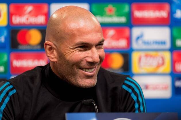 Dortmund, Germany, 25.09.2017, UEFA Champions League Pressekonferenz, Real Madrid, Trainer Zinedine Zidane (Real) lacht, lachen ( DeFodi001