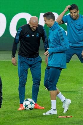 Dortmund, Germany, 25.09.2017, UEFA Champions League Training von Real Madrid, Trainer Zinedine Zidane (Real) und Cristiano Ronaldo (Real) in aktion ( DeFodi001