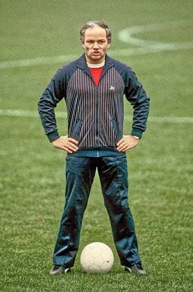 Gerd Bohnsack -ehem. 2. Liga Trainer im Norden - hier in der Saison 1983 84 bei Hannover 96 am 12.07.1983.
