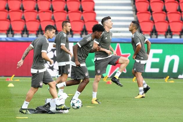 James Rodriguez (FC Bayern Muenchen 11) David Alaba (FC Bayern Muenchen 27) Robert Lewandowski (FC Bayern Muenchen 9) Thiago Alcantara (FC Bayern Muenchen 6), Training, Paris Saint-Germain vs. FC Bayern Muenchen, Champions League, Fussball, 26.09.2017, Paris Copyright: xLanger Eibner-Pressefotox EP_HLR