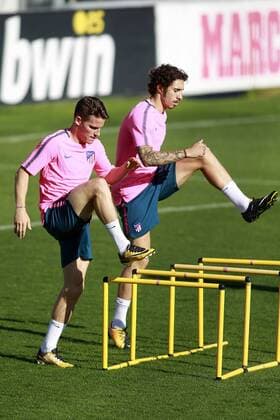 Atletico de Madrid s Kevin Gameiro (l) and Sime Vrsaljko during training session. September 26,2017.  (2017092607)