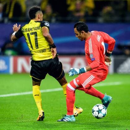 Torwart Keylor Navas (Real Madrid CF 1) und Pierre-Emerick Aubameyang (Borussia Dortmund 17) beim Champions League Spiel zwischen Borussia Dortmund und Real Madrid am 26.09.2017, Dortmund Copyright: xSchuelerx xEibnerx-xPressefotox EP_EER
