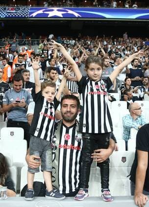 Fans of Besiktas during the UEFA Champions League Group G match between Besiktas and RB Leipzig at Vodafone Park in Istanbul , Turkey on September 26 , 2017 . 