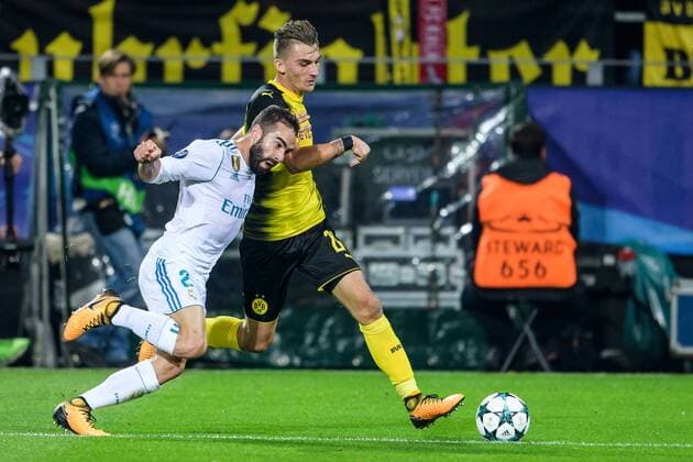 Fußball, CL, Borussia Dortmund - Real Madrid Maximilian Philipp (Borussia Dortmund 20) im Zweikampf gegen Daniel Carvajal (Real Madrid CF 2) beim Champions League Spiel zwischen Borussia Dortmund und Real Madrid am 26.09.2017, Dortmund Copyright: xSchuelerx xEibnerx-xPressefotox EP_EER